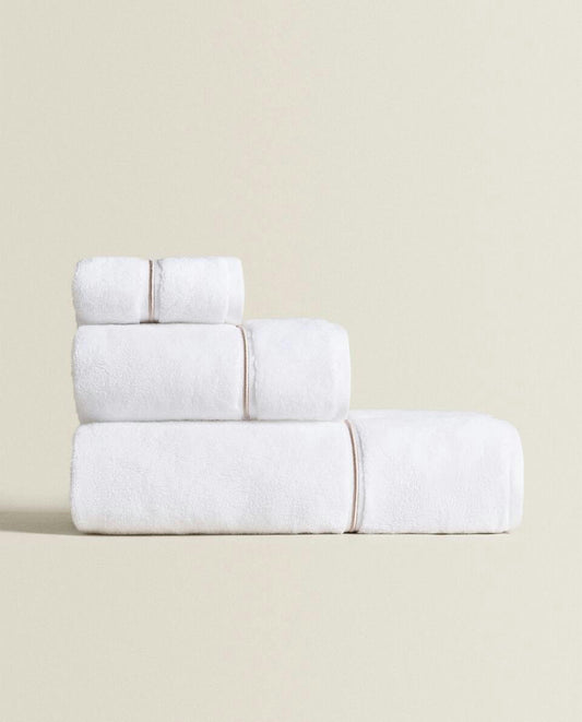 EMBROIDERED SCALLOPED EDGE TOWEL