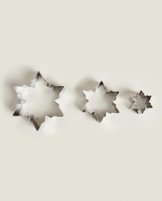 KIT PER LA PREPARAZIONE DI TORTE A FORMA DI ANELLO DI NATALE