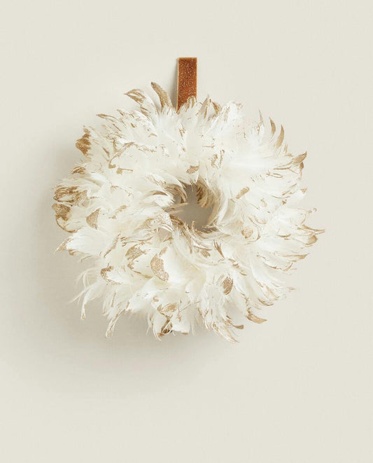 DECORACIÓN DE CORONA DE PLUMAS NAVIDEÑAS