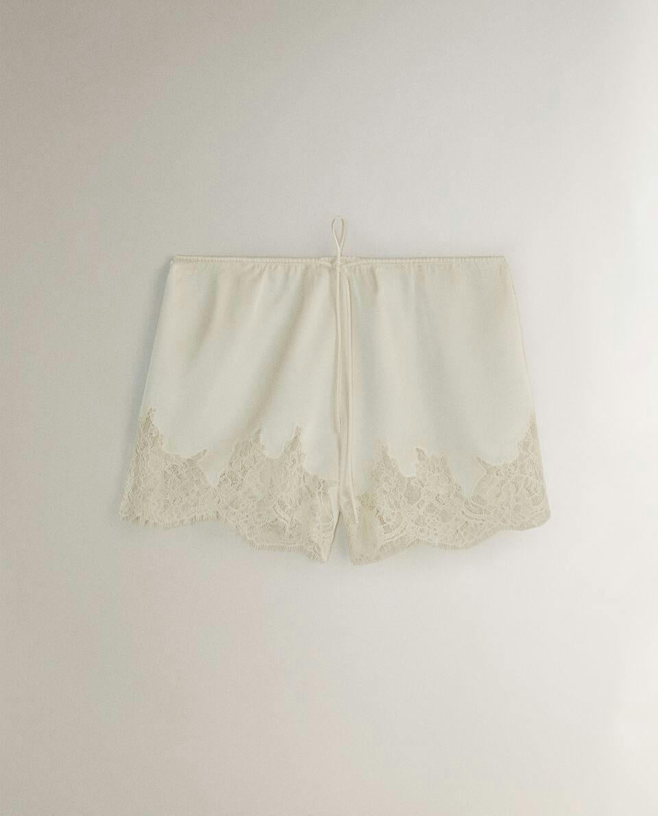 SHORTS IN RASO CON PIZZO BIONDO