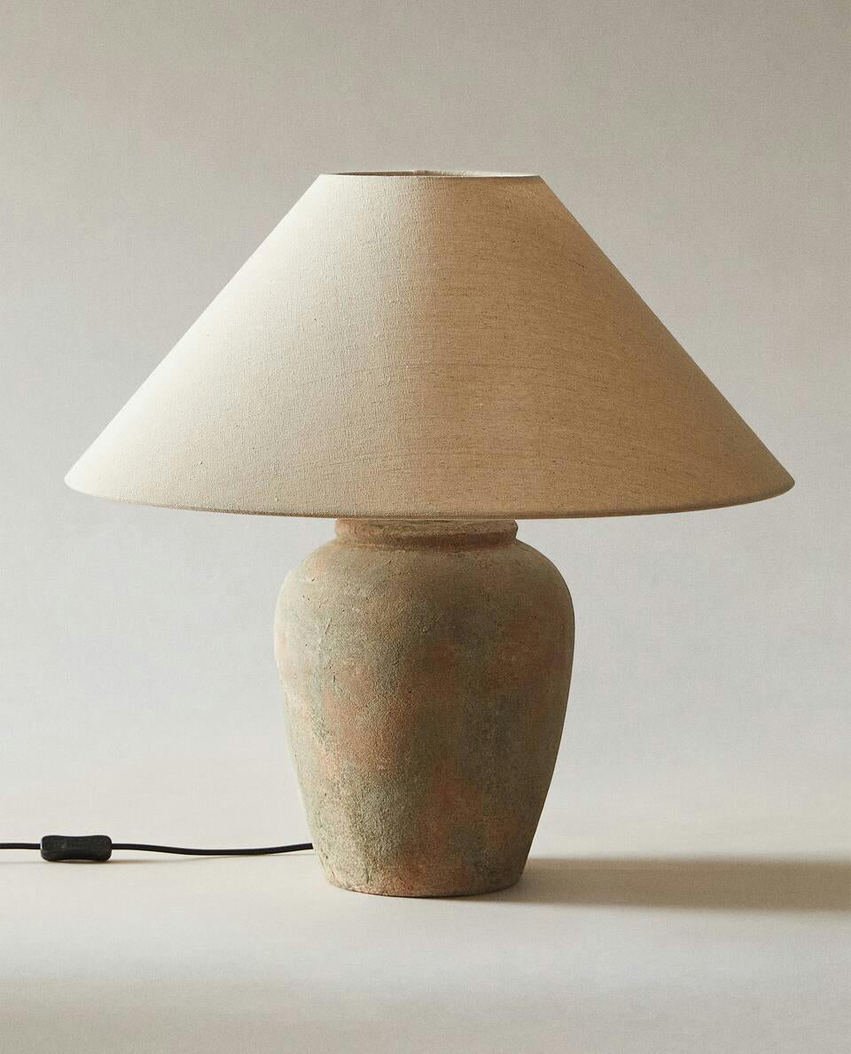 LAMPADA CON BASE IN CERAMICA