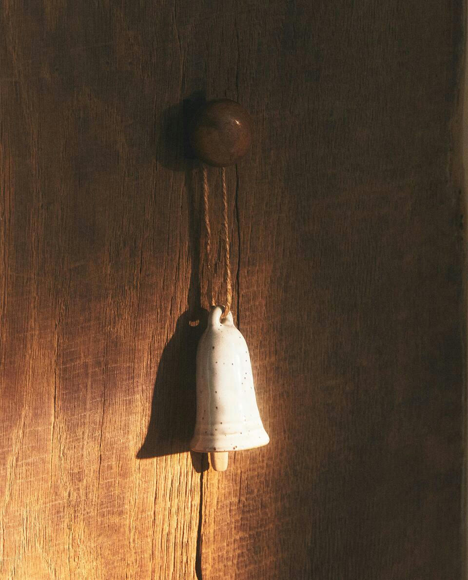 DECORACIÓN DE CAMPANA DE CERÁMICA NAVIDEÑA