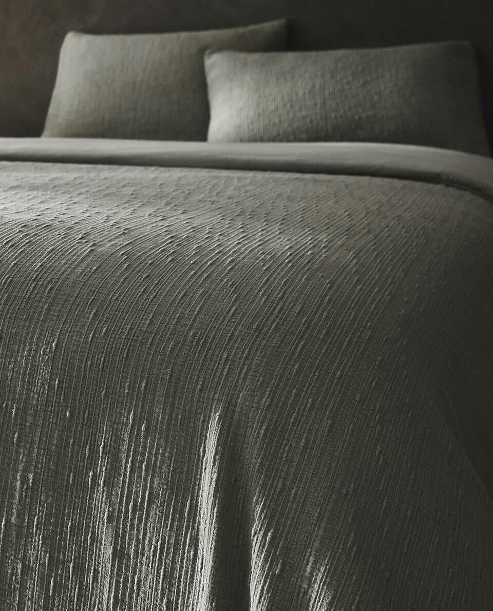 COPRIPIUMINO CON EFFETTO COPRILETTO RIALZATO