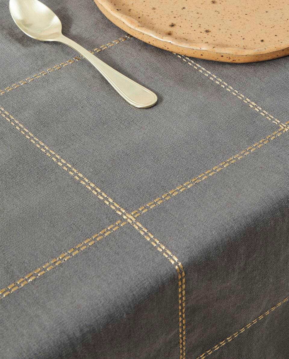 MANTEL DE LINO CON CADENA NAVIDEÑA 