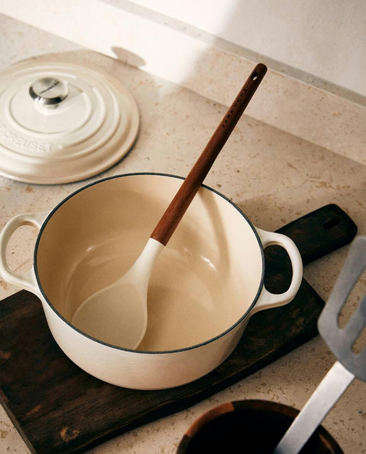 CUCHARA DE SILICONA Y MADERA 