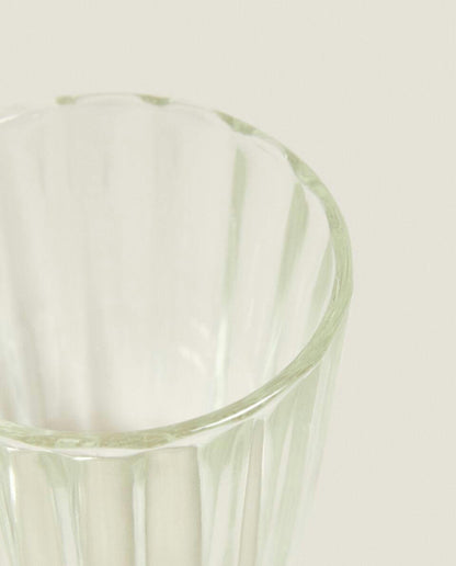 BICCHIERE CON DESIGN RIALZATO 