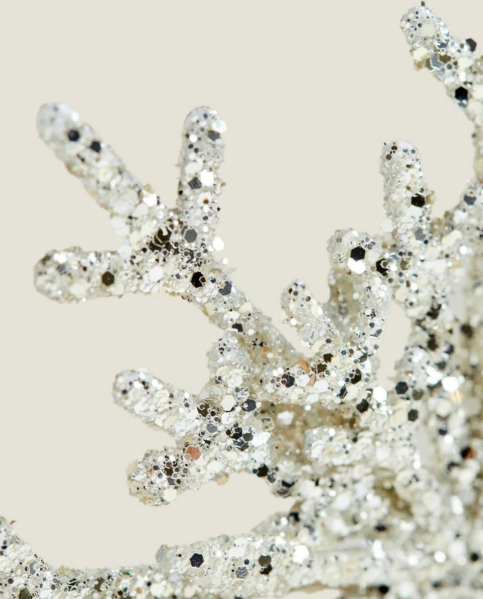 GLITTERY CHRISTMAS SNOWFLAKE DECORATION