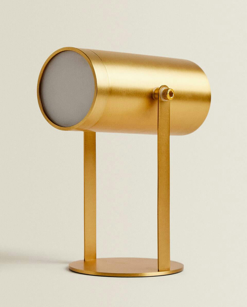 FOCO RECARGABLE POR USB 