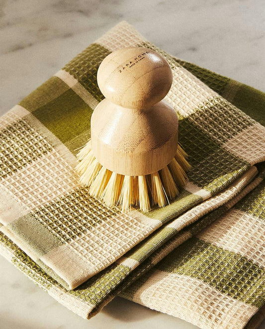 SPAZZOLA DI LEGNO PICCOLA 