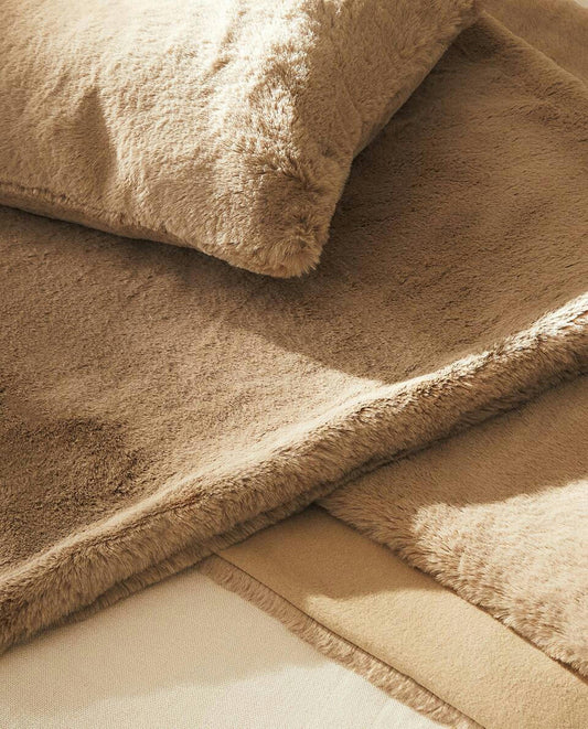 COPERTA IN PELLICCIA SINTETICA A DOPPIA TEXTURE 