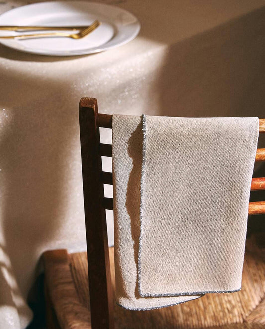 PAQUETE DE SERVILLETAS NAVIDEÑAS DE ALGODÓN CON BRILLO (PAQUETE DE 2) 