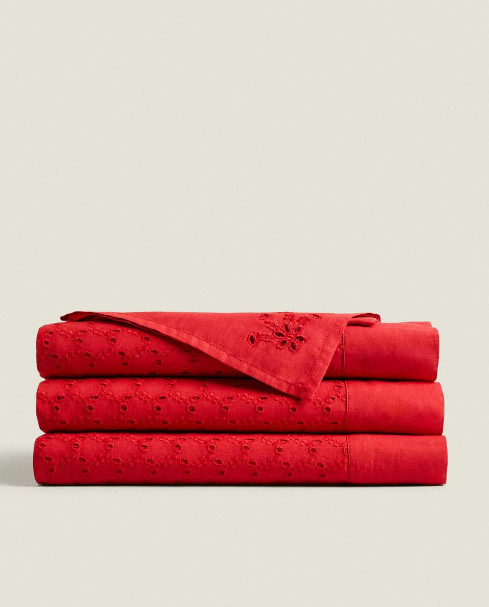 MANTEL NAVIDEÑO DE ALGODÓN BORDADO 