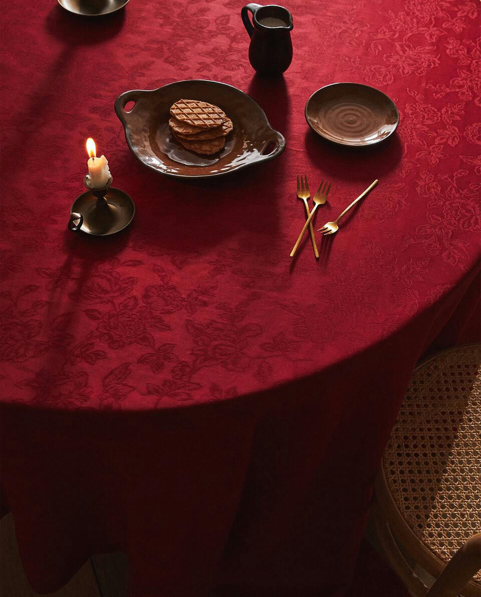 MANTEL JACQUARD FLORAL NAVIDEÑO 