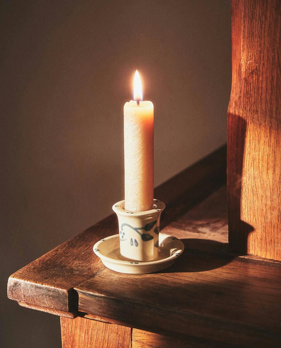 Candelero navideño de cerámica pintada 