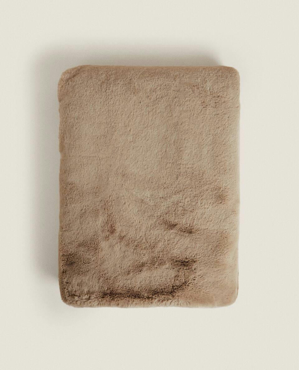 MANTA DE PIEL SINTÉTICA DE DOBLE TEXTURA 