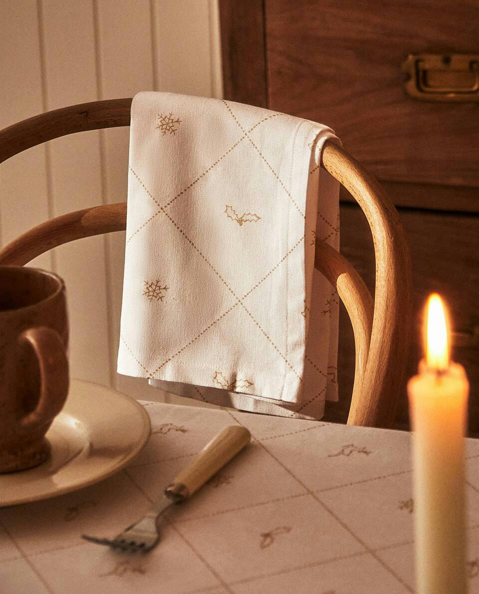 CONFEZIONE DI TOVAGLIOLI DI COTONE NATALIZI NEVE (CONFEZIONE DA 2) 