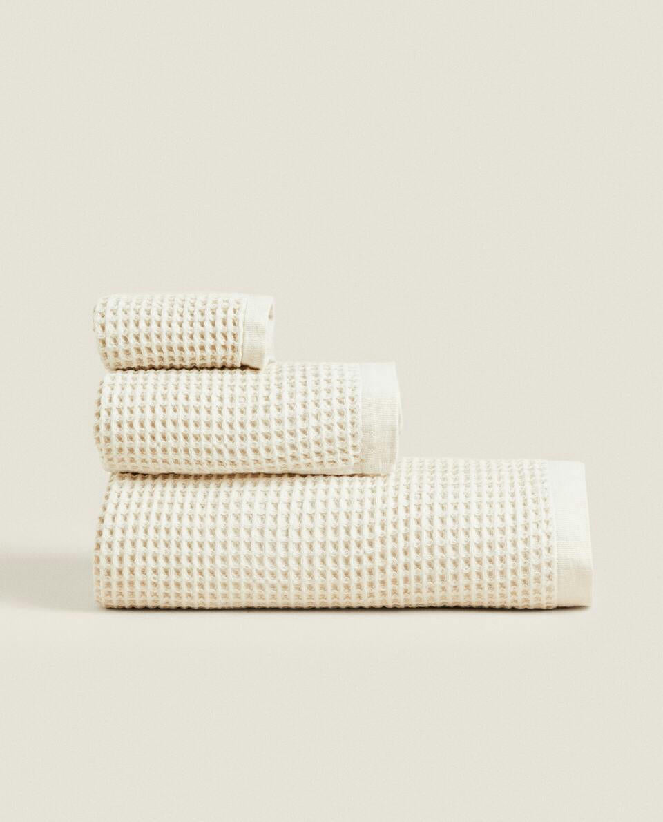 WAFFLE-KNIT COTTON TOWEL