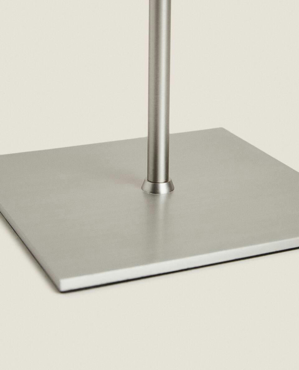 LÁMPARA DE ESCRITORIO RECARGABLE USB DE METAL PLATEADO 