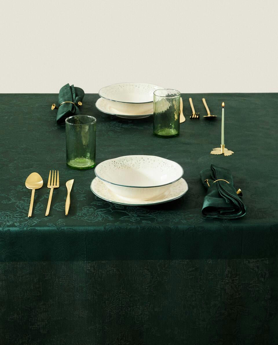 MANTEL JACQUARD FLORAL NAVIDEÑO 