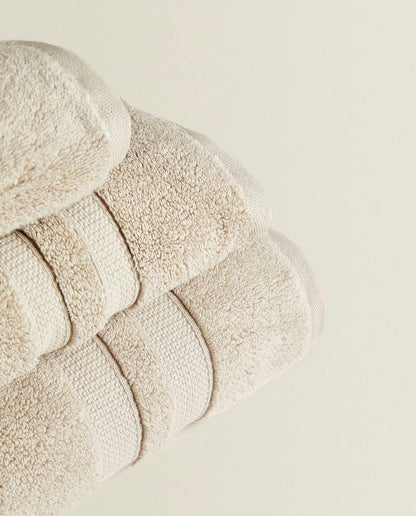 ASCIUGAMANO EXTRA MORBIDO CON DOPPIO BORDO 