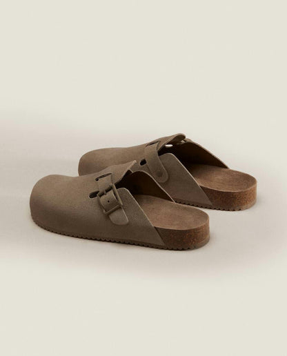 ZOCCOLI IN PELLE CON FIBBIA 