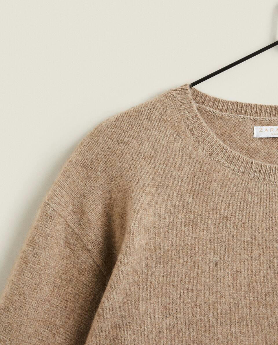 CASHMERE SWEATER
