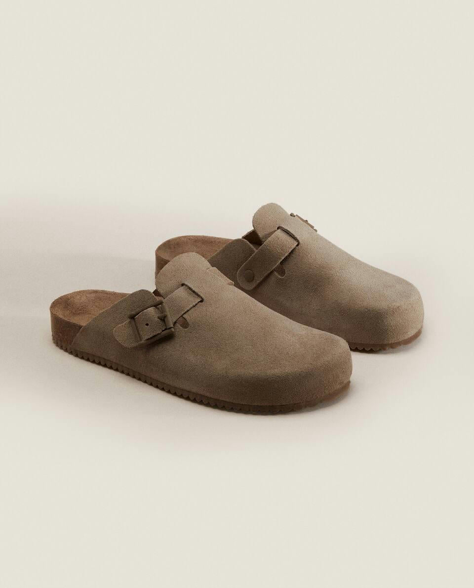 ZOCCOLI IN PELLE CON FIBBIA 