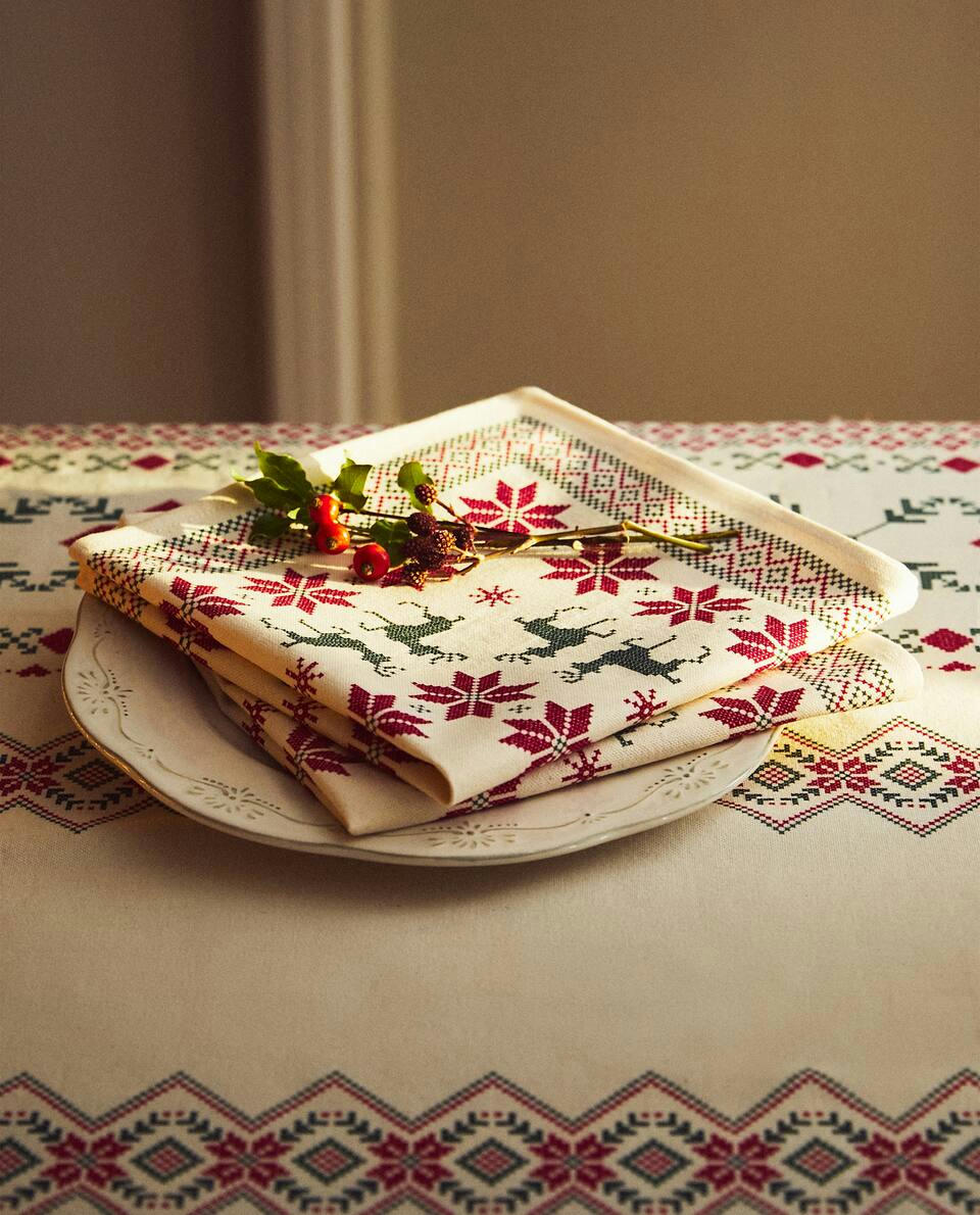 CHRISTMAS CROSS-STITCH COTTON NAPKINS (PACK OF 2)