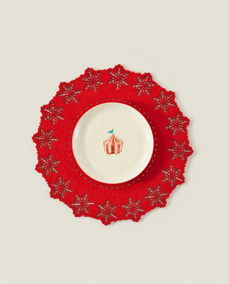 TOVAGLIETTA NATALIZIA IN FELTRO CON FIOCCO DI NEVE 