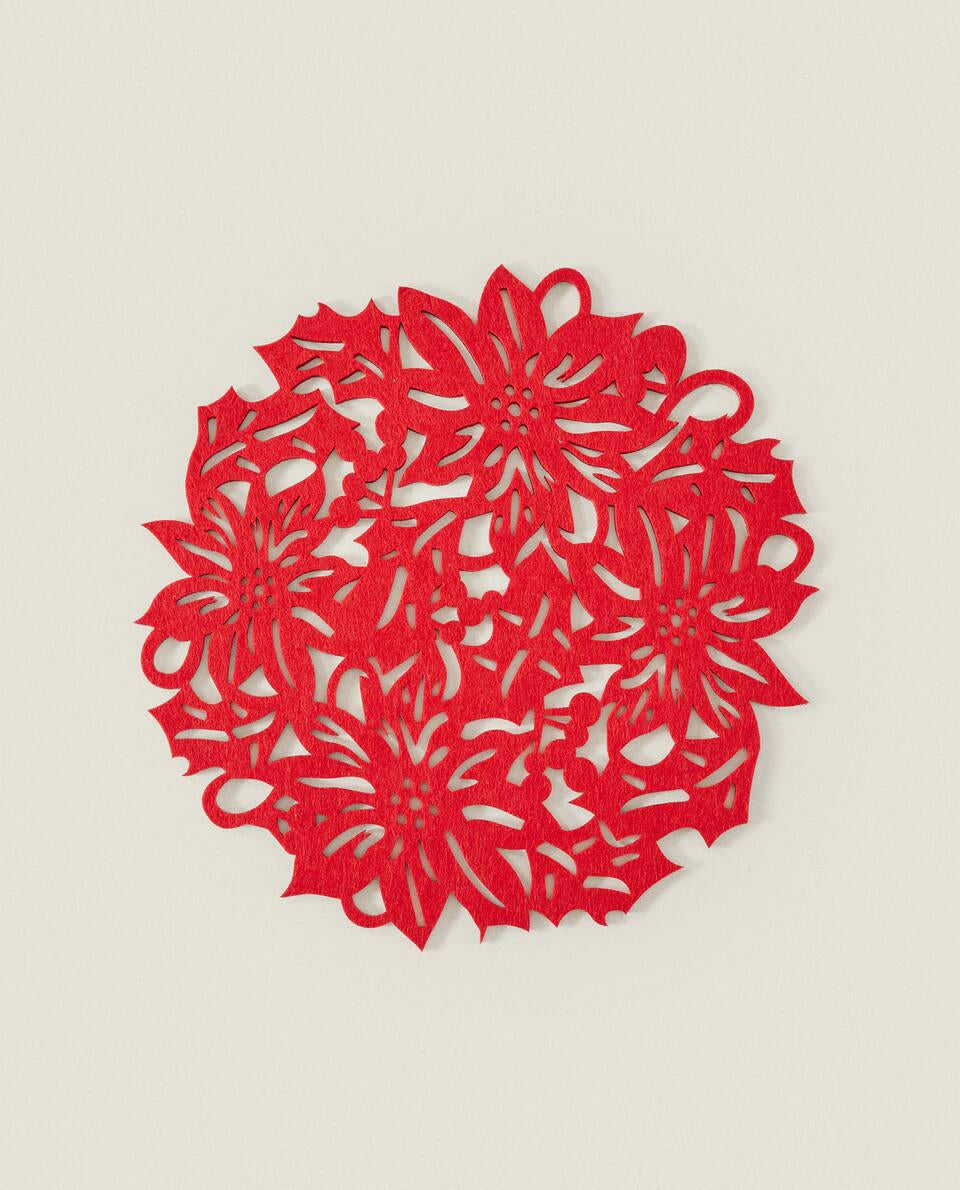 TOVAGLIETTA NATALIZIA IN FELTRO CON FIORI 