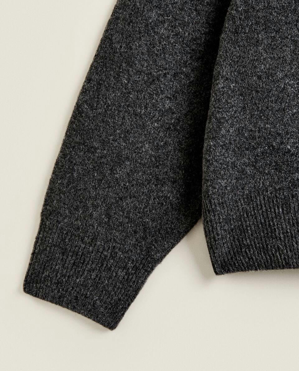 MAGLIONE A COLLO ALTO IN MAGLIA 