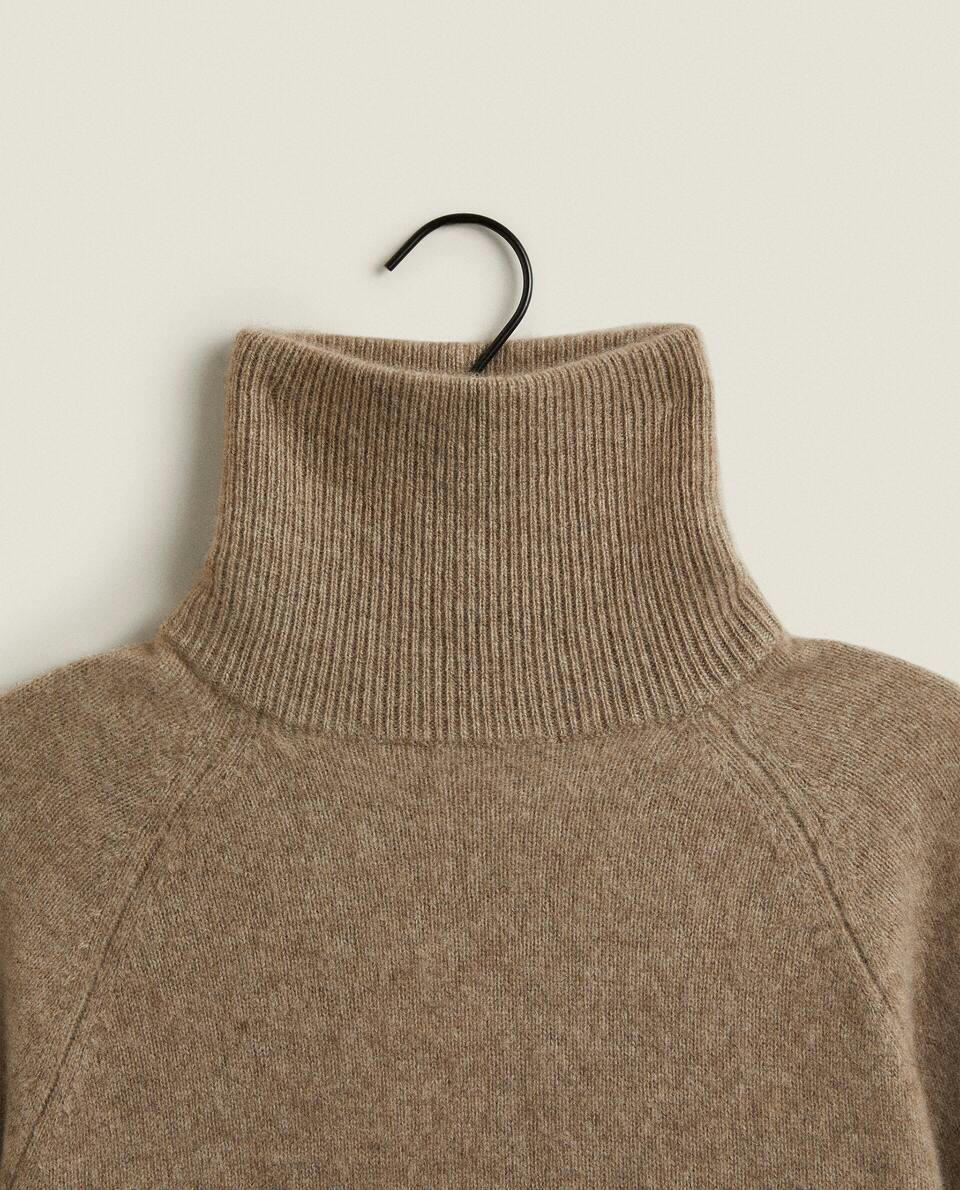 MAGLIONE A COLLO ALTO IN CASHMERE 