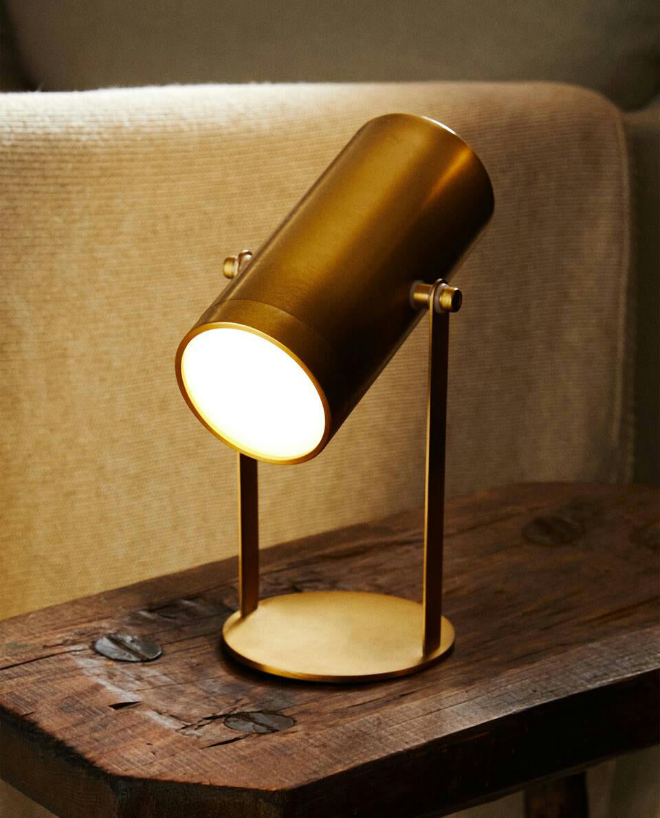 FOCO RECARGABLE POR USB 