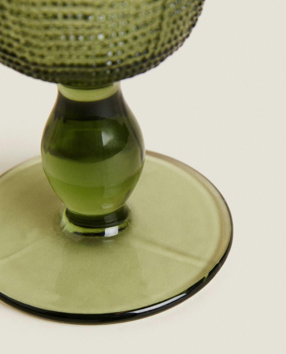 VIDRIO CON DISEÑO EN RELIEVE 