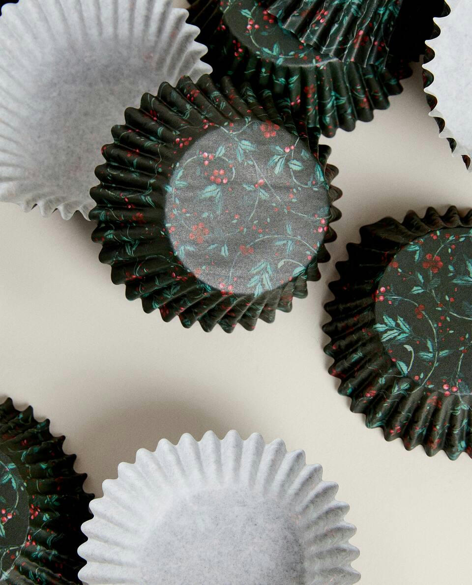 CONFEZIONE DI STAMPI DI CARTA PER CUPCAKE NATALIZI (CONFEZIONE DA 36) 
