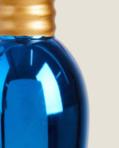 Decorazione natalizia con lampadina in vetro 