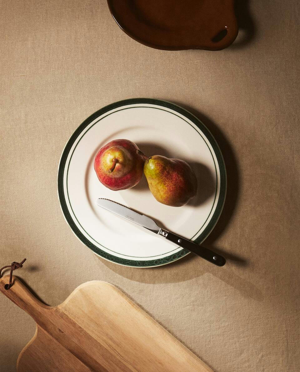 SET DI STOVIGLIE A RIGHE 