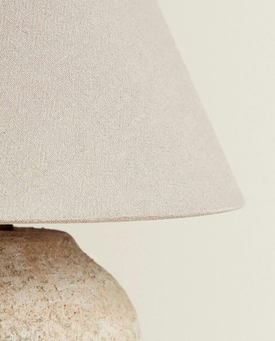 LAMPADA CON BASE IN CERAMICA INVECCHIATA 