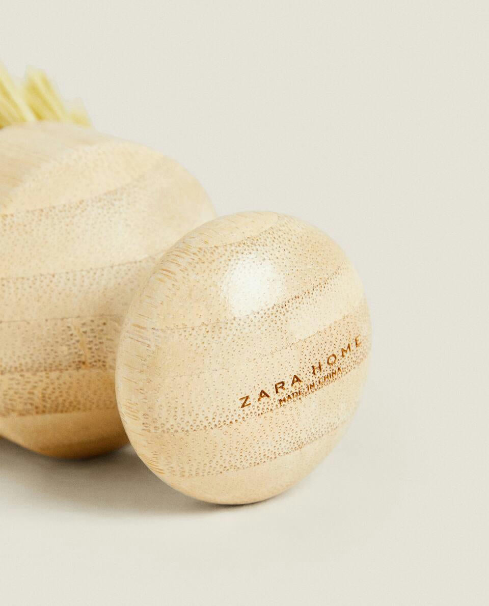 SPAZZOLA DI LEGNO PICCOLA 