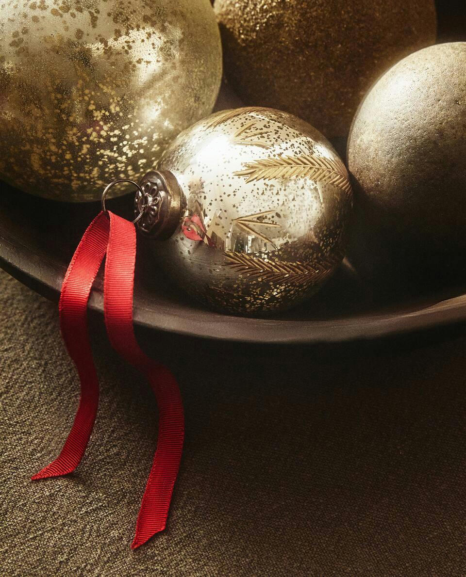 DECORACIÓN DE ARO NAVIDEÑO DE VIDRIO BRILLANTE 