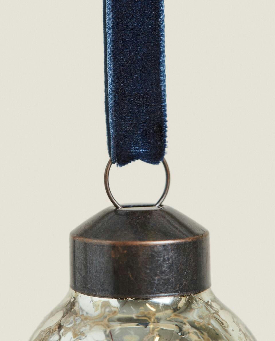 DECORACIÓN NAVIDEÑA OVALADA DE VIDRIO BRILLANTE 