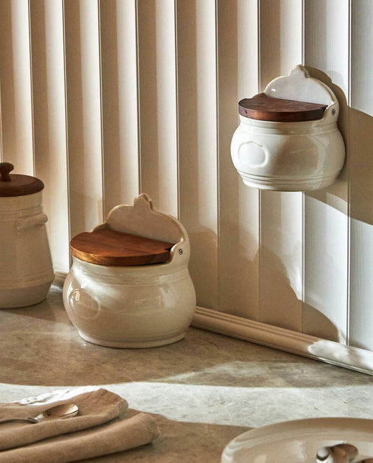 SALERO DE CERÁMICA CON TAPA DE MADERA 