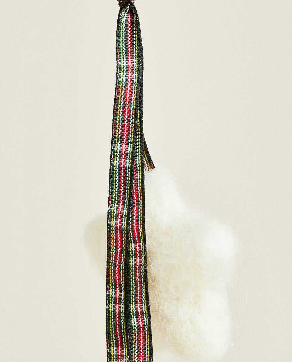 FELT CHRISTMAS DECORATION WITH TARTAN STARS