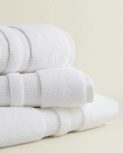 ASCIUGAMANO EXTRA MORBIDO CON DOPPIO BORDO 