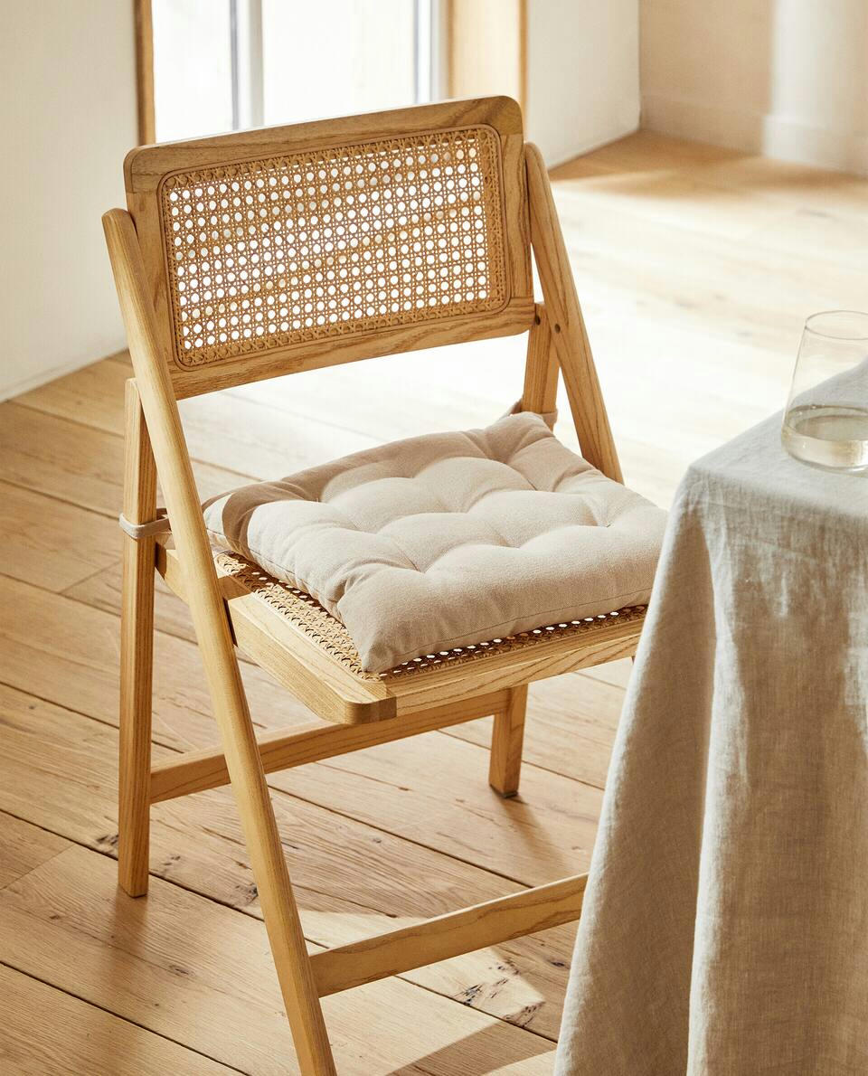 CUSCINO PER SEDIA TRAPUNTATO CON LACCI 