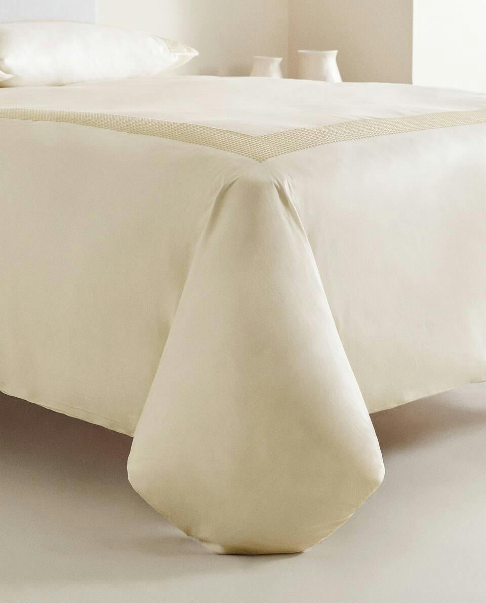 GEOMETRIC EMBROIDERED DUVET COVER