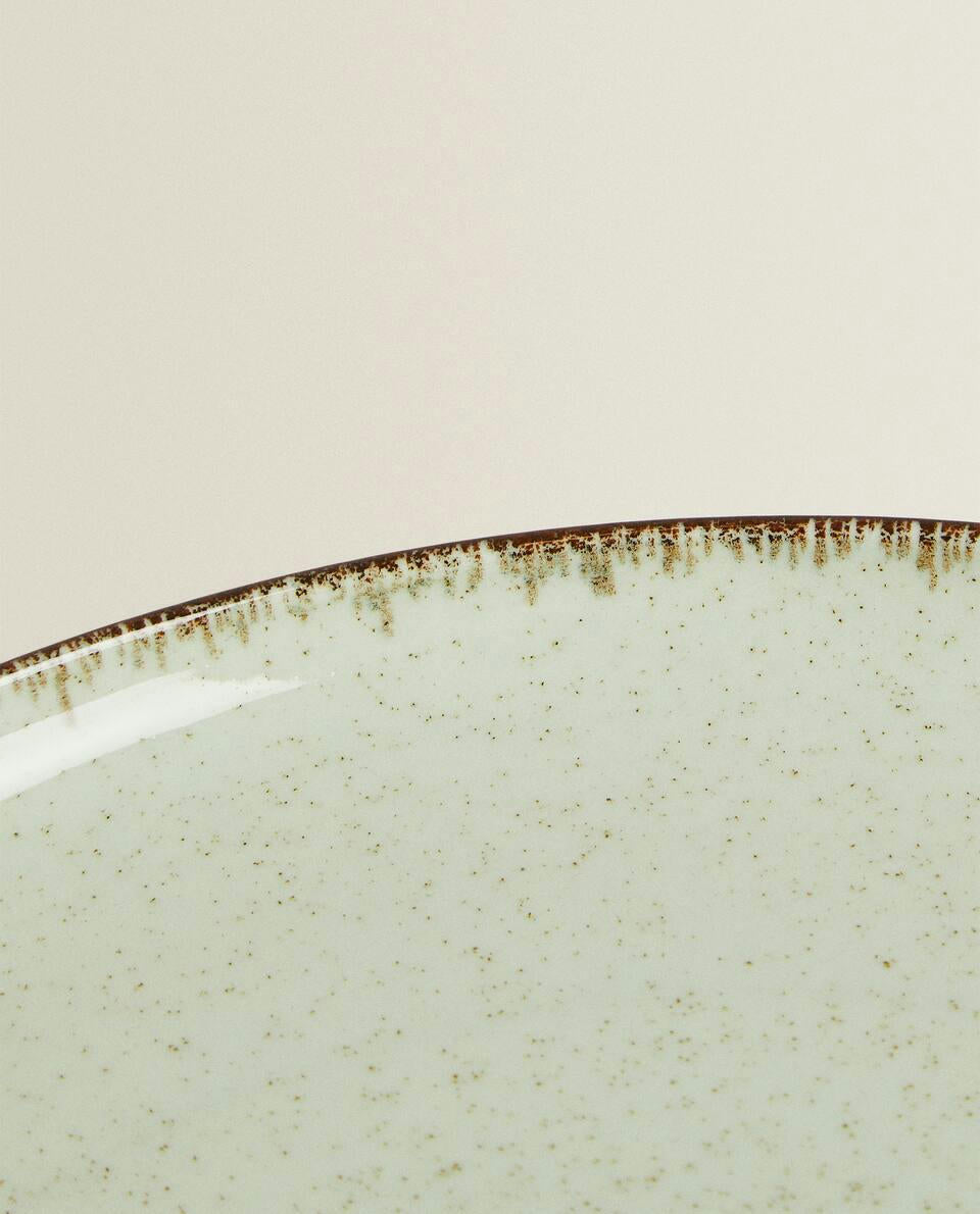 STOVIGLIE IN PORCELLANA CON BORDO FINITURA ANTICATA 