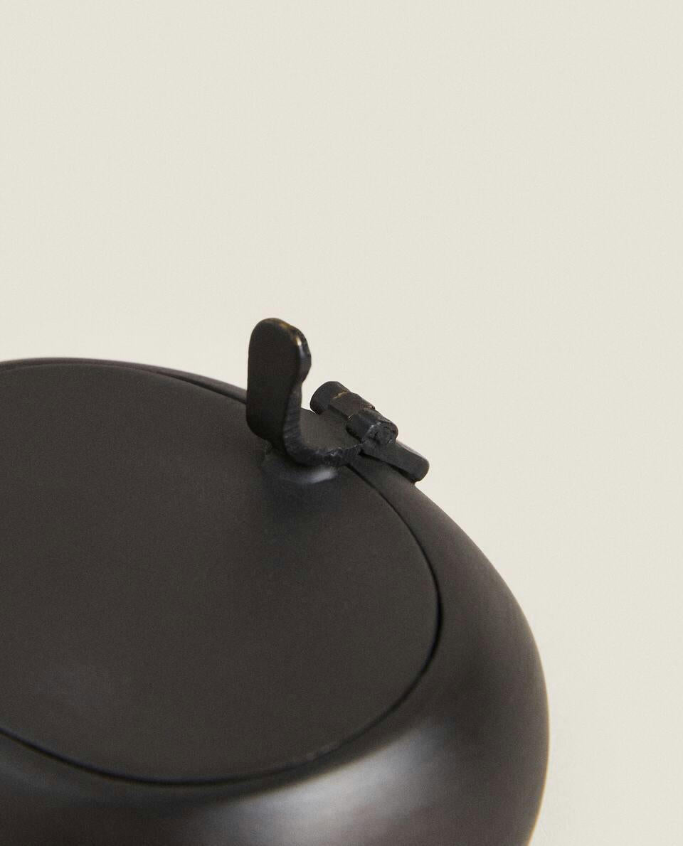 POSACENERE CON COPERCHIO 