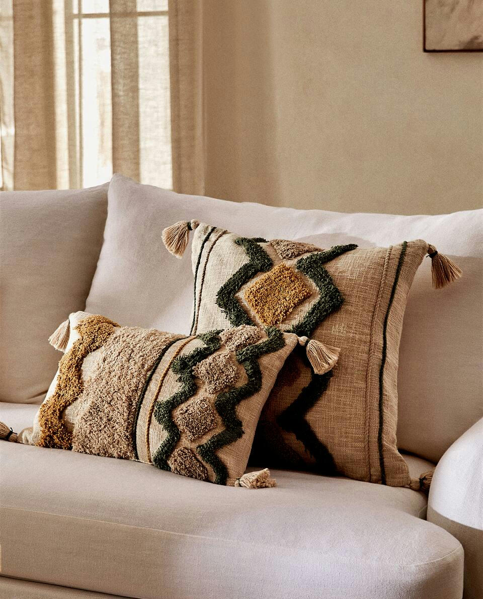 TUFTING CUSHION COVER