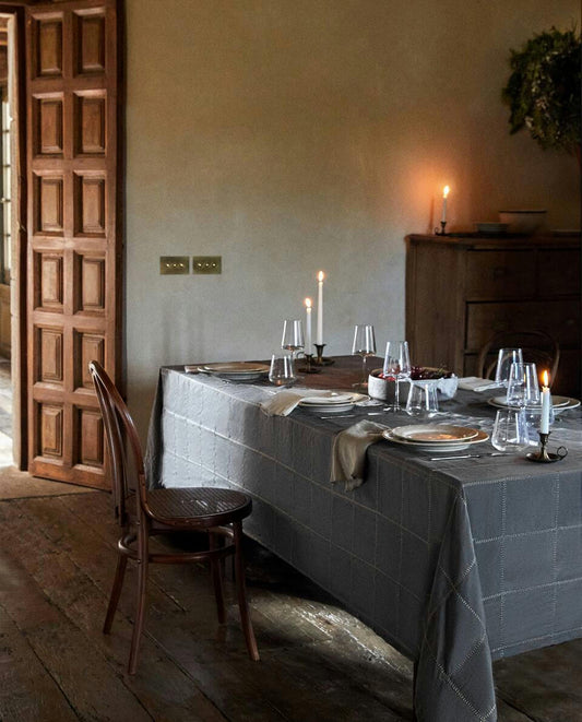 MANTEL DE LINO CON CADENA NAVIDEÑA 